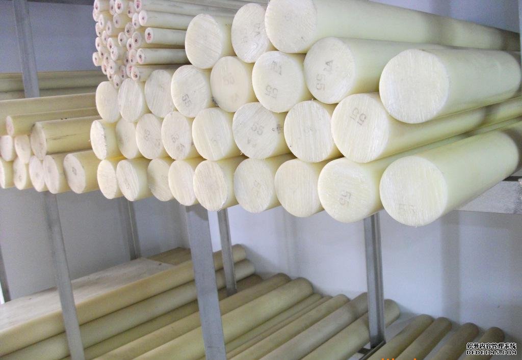 尼龍棒具有良好的自潤(rùn)滑性能